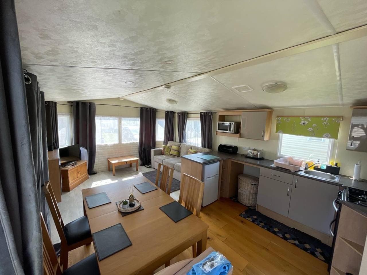 3 Bedroom Holiday Home Саут-Хейлинг Экстерьер фото